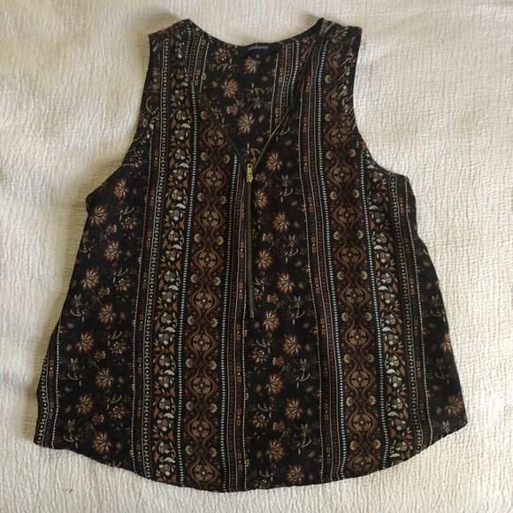 Zipper-front patterned top - Picture 3 of 8